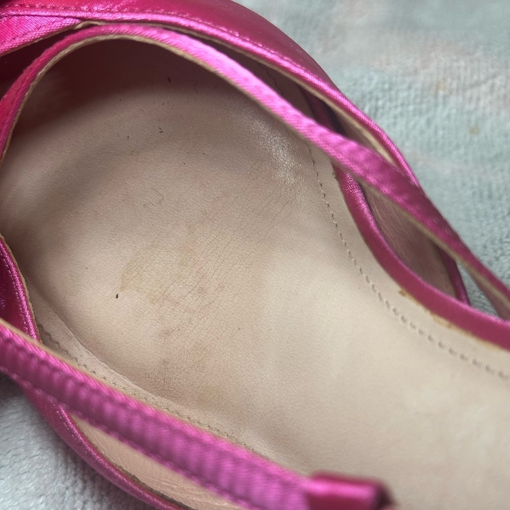 SCHUTZ Cosette Fuchsia Satin Slingback Pointed Toe Heel Sandals Black Bow Size 8 - Picture 7 of 7